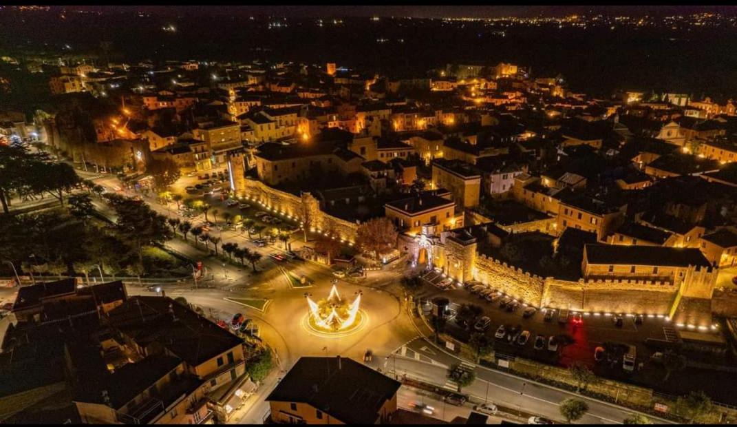 Piazza Duomo Hotel Tuscania Luaran gambar