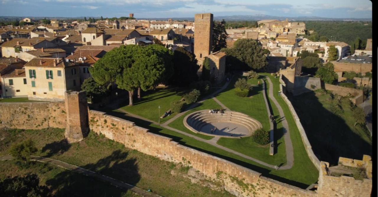 Piazza Duomo Hotel Tuscania Luaran gambar